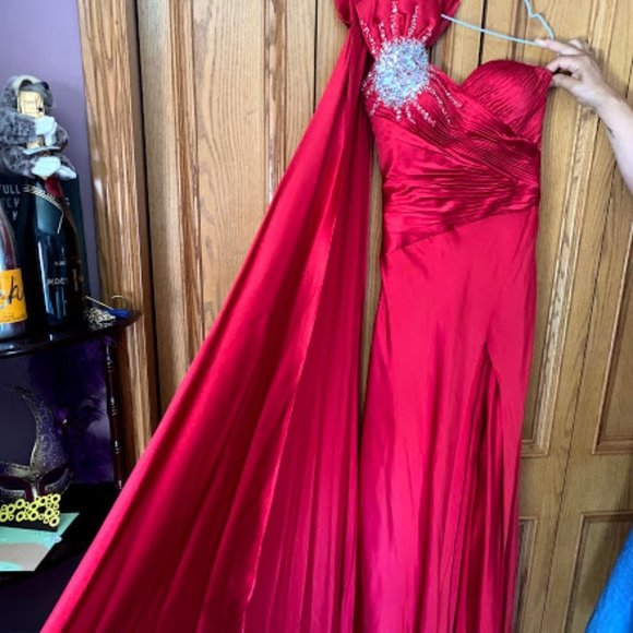 Mac Duggal -Red one sleeved  caped Pageant Dress - Picture 7 of 11